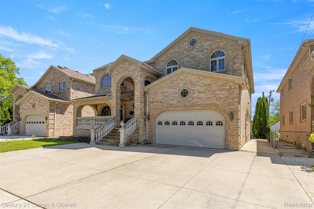 6318 Whitefield Street Dearborn Heights City MI 48127