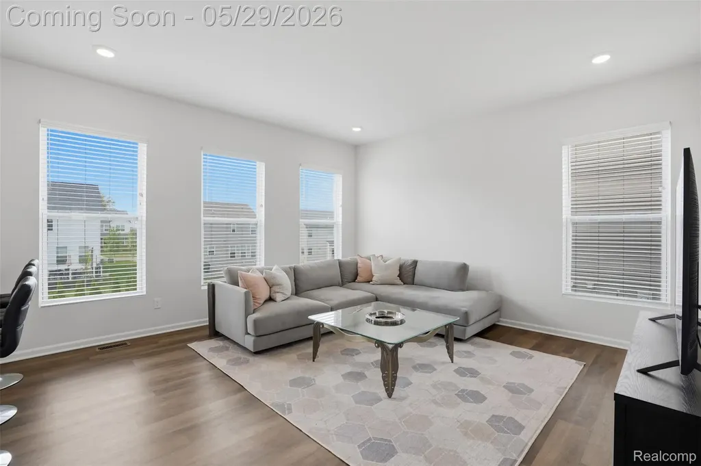 8446 Sandhill Court White Lake Charter Township MI 48386