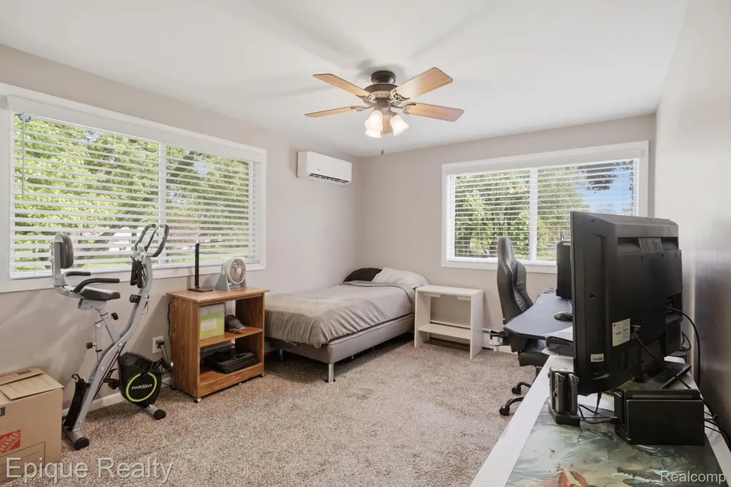 5370 Oaktree Court Flint Charter Township MI 48532