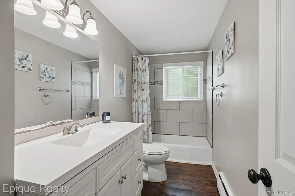 5370 Oaktree Court Flint Charter Township MI 48532