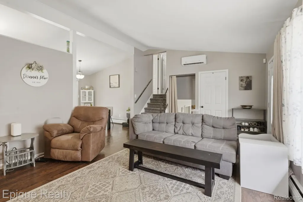 5370 Oaktree Court Flint Charter Township MI 48532