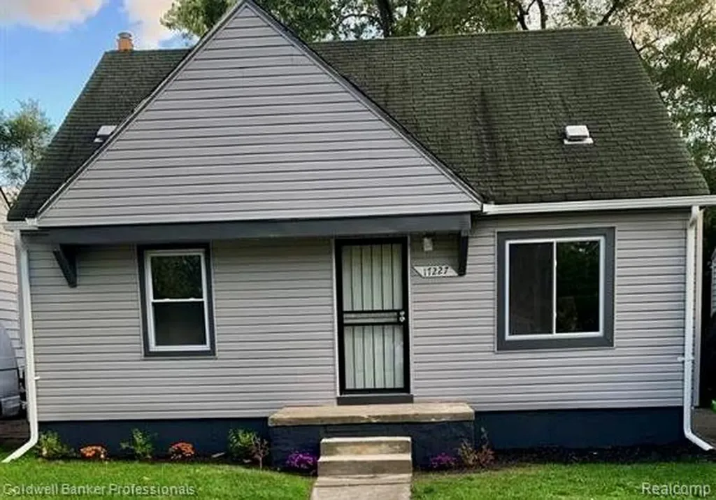 17227 Curtis Street Detroit City MI 48235