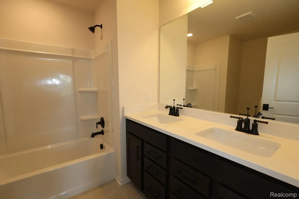 61717 Hevel Lane Washington Township MI 48094