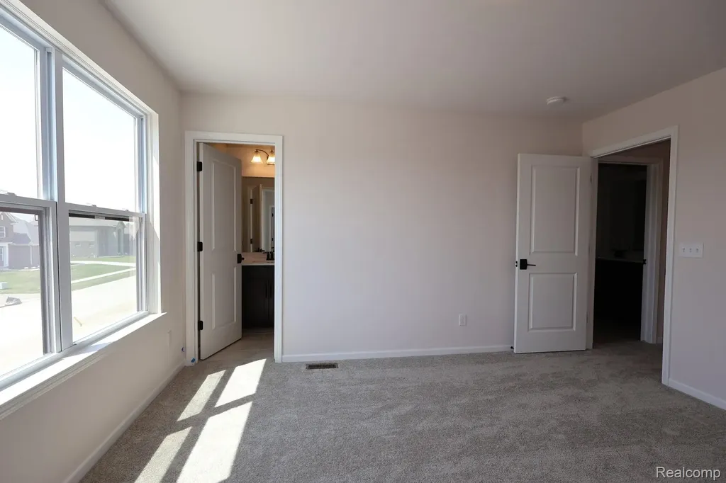 61717 Hevel Lane Washington Township MI 48094