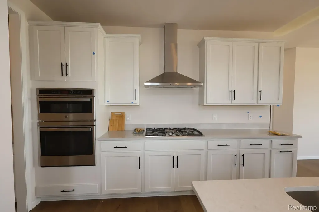 61717 Hevel Lane Washington Township MI 48094