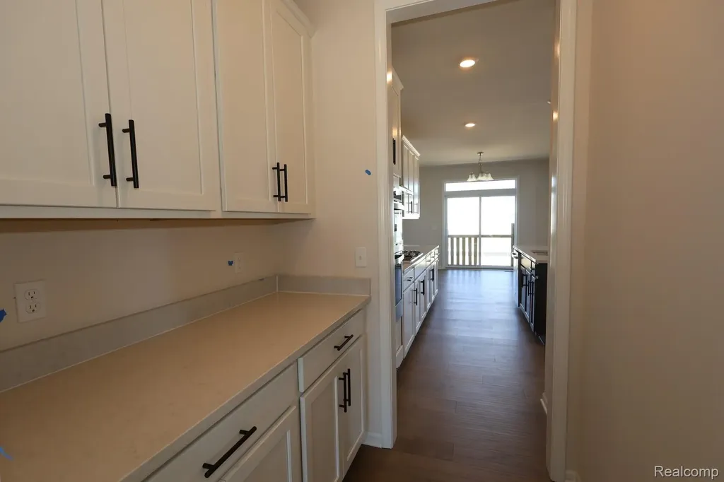 61717 Hevel Lane Washington Township MI 48094