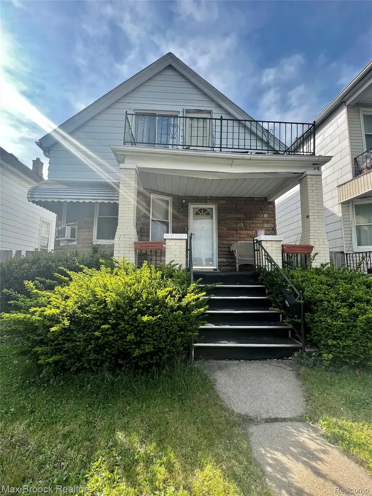 2006 Norwalk Street Hamtramck City MI 48212