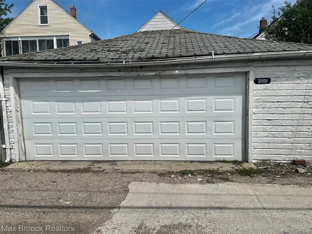 2006 Norwalk Street Hamtramck City MI 48212