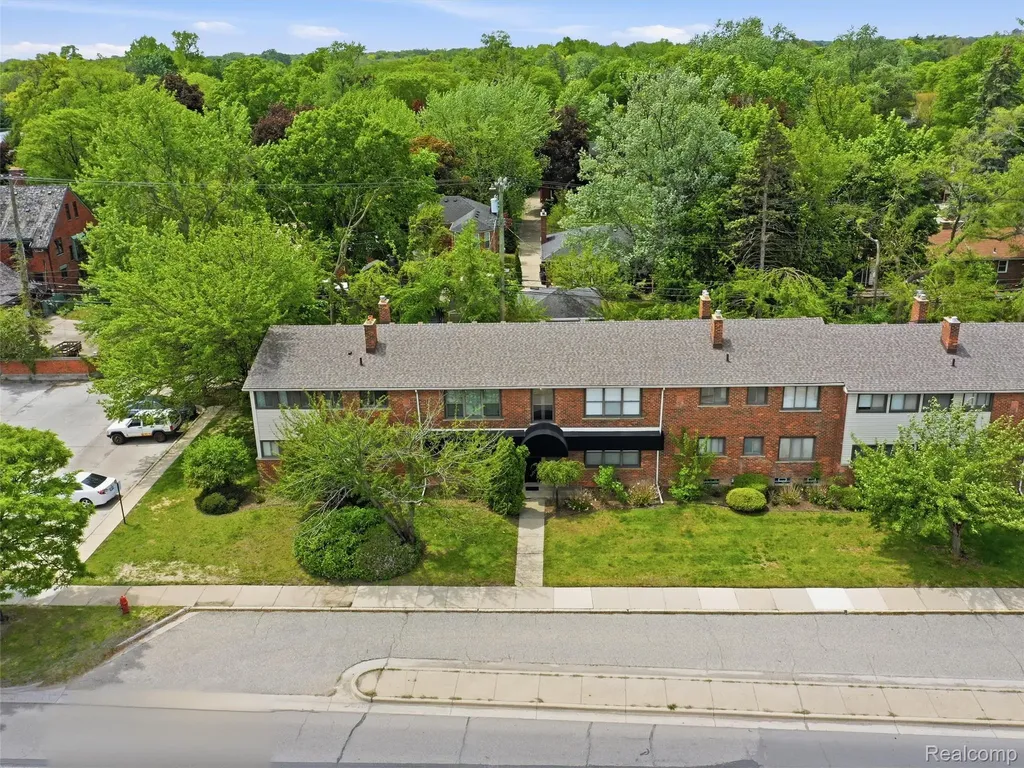 25707 Woodward Avenue Royal Oak City MI 48067