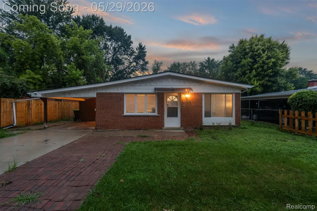 1579 Dulong Avenue Madison Heights City MI 48071