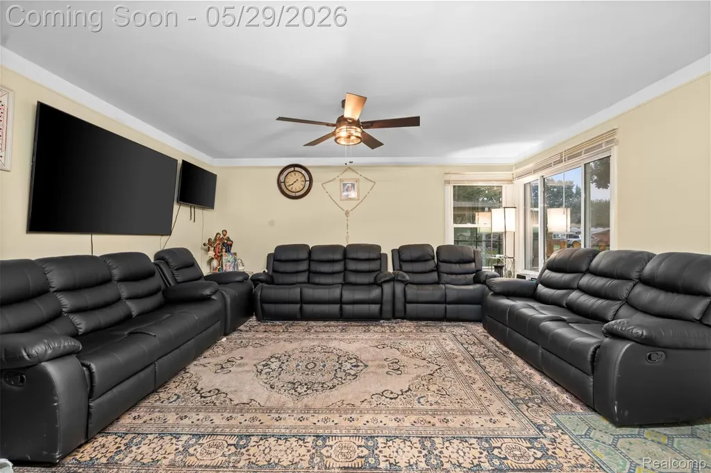 1579 Dulong Avenue Madison Heights City MI 48071