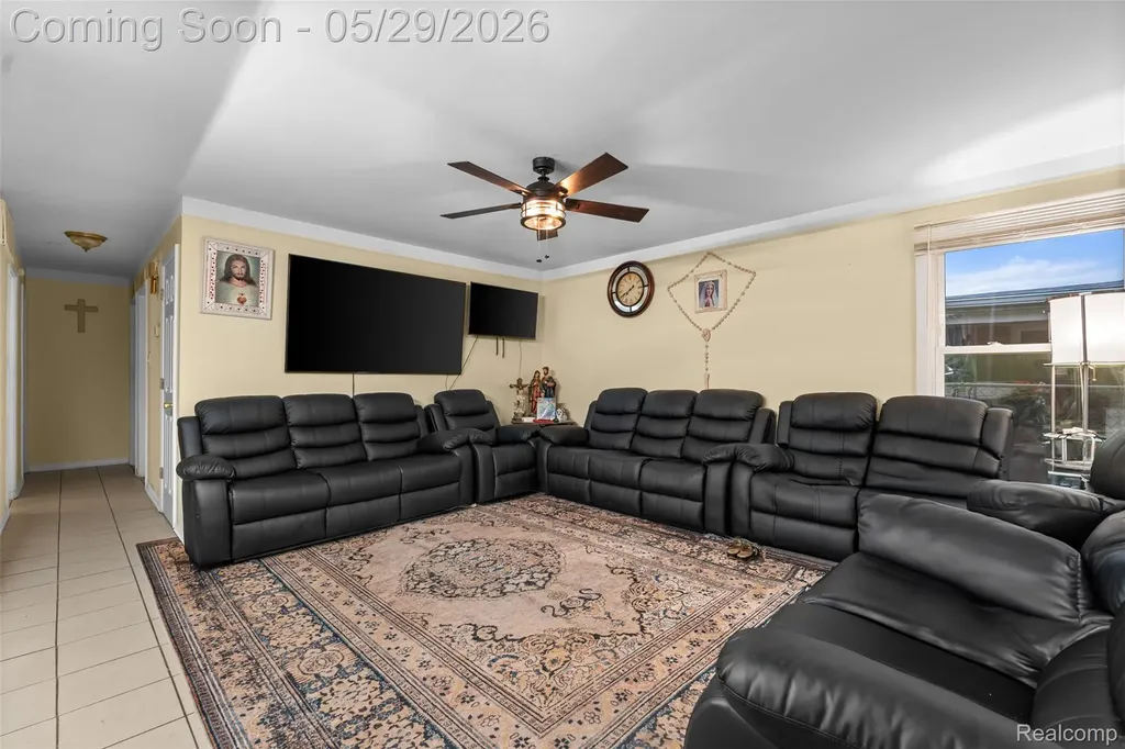 1579 Dulong Avenue Madison Heights City MI 48071