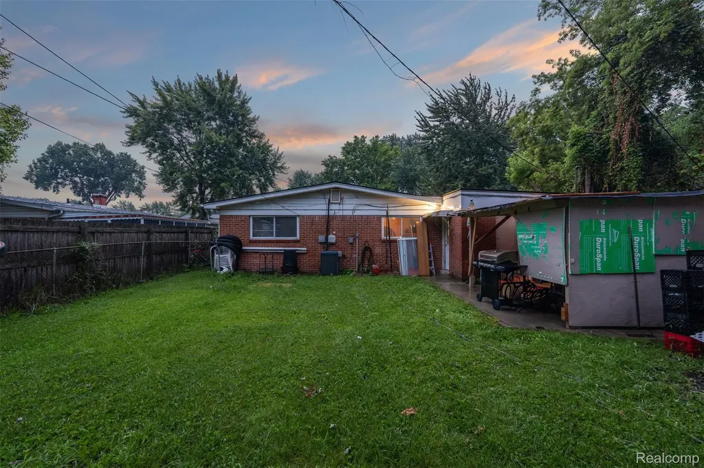 1579 Dulong Avenue Madison Heights City MI 48071