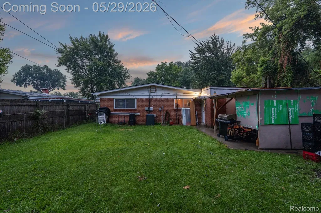 1579 Dulong Avenue Madison Heights City MI 48071