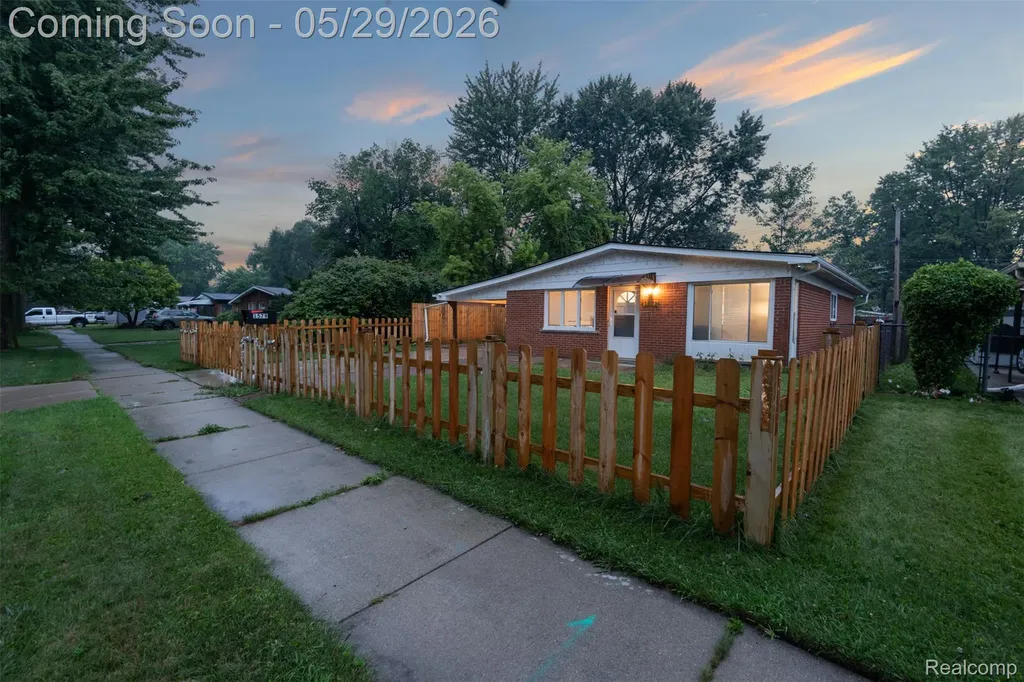 1579 Dulong Avenue Madison Heights City MI 48071