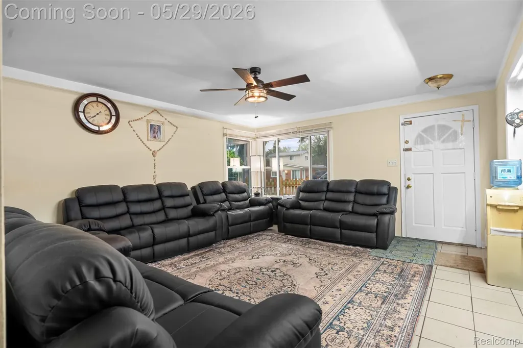 1579 Dulong Avenue Madison Heights City MI 48071