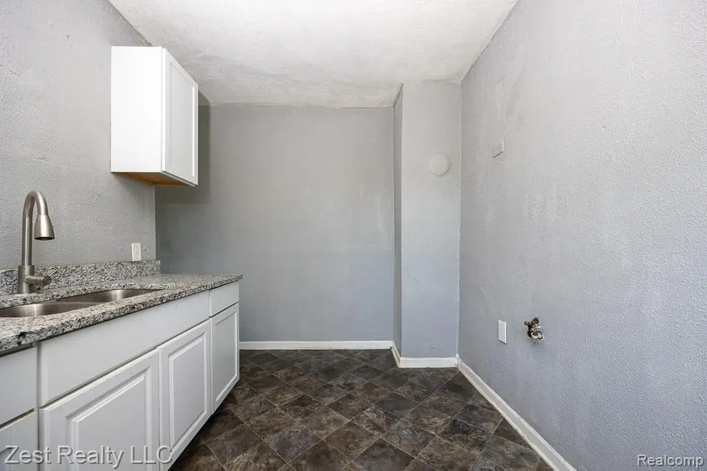 3795 Kendall Street Detroit City MI 48238
