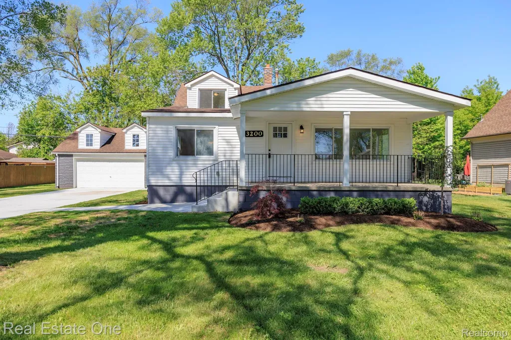 3200 Hessel Avenue Rochester Hills City MI 48307