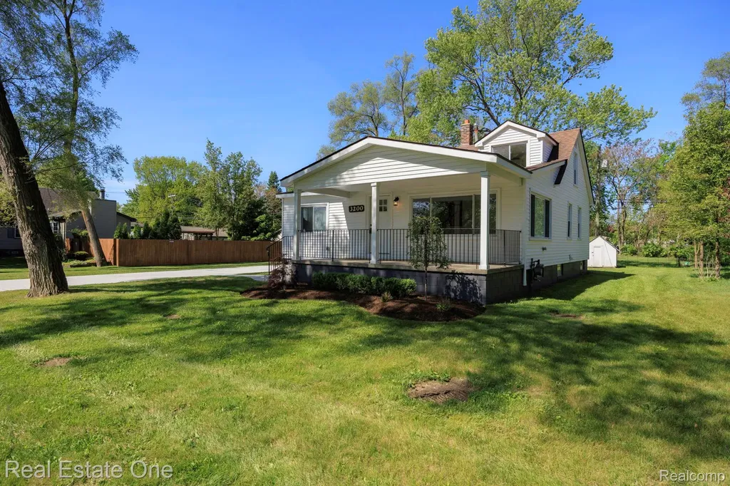 3200 Hessel Avenue Rochester Hills City MI 48307