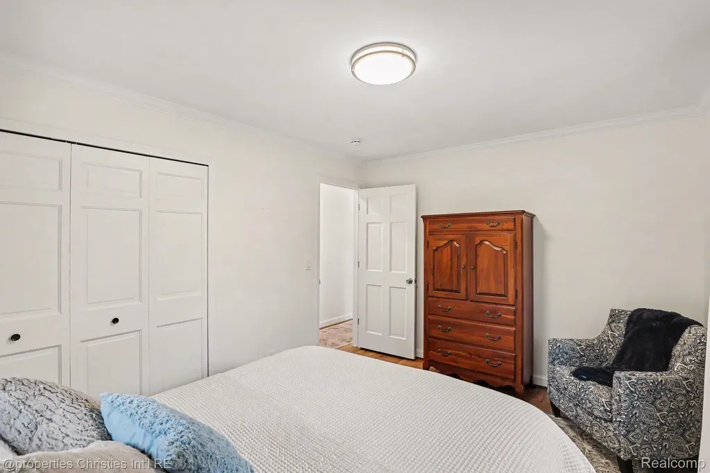 6905 W Church Street Independence Charter Township MI 48346