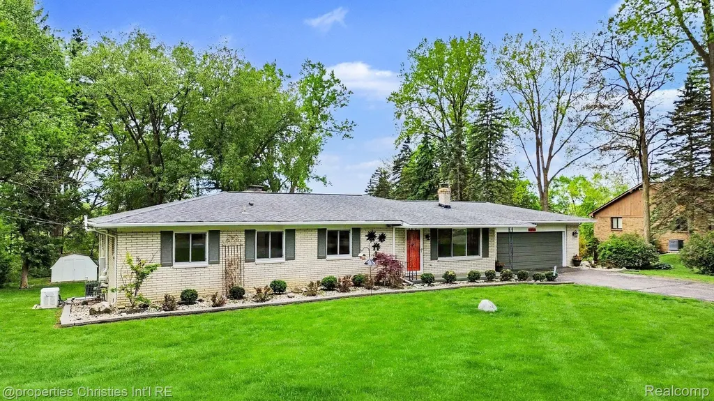 6905 W Church Street Independence Charter Township MI 48346