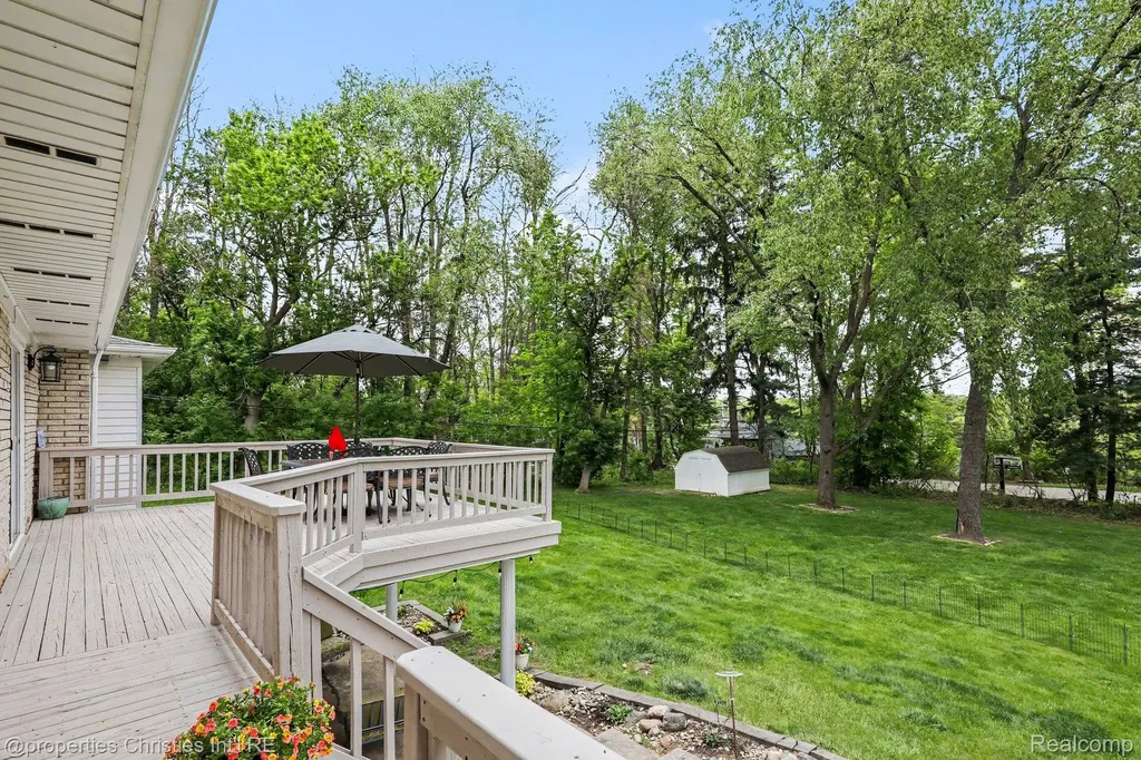 6905 W Church Street Independence Charter Township MI 48346