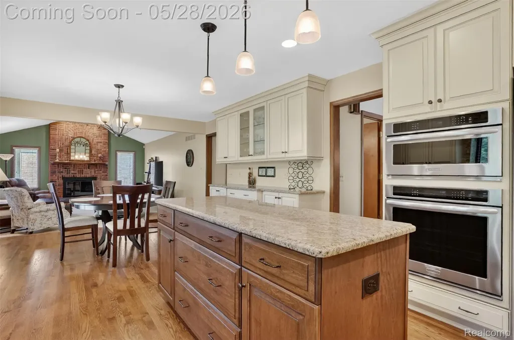 4409 Deacon Court Troy City MI 48098