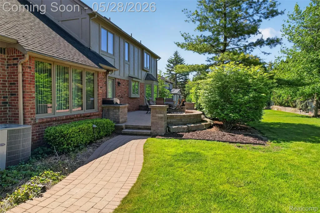 4409 Deacon Court Troy City MI 48098