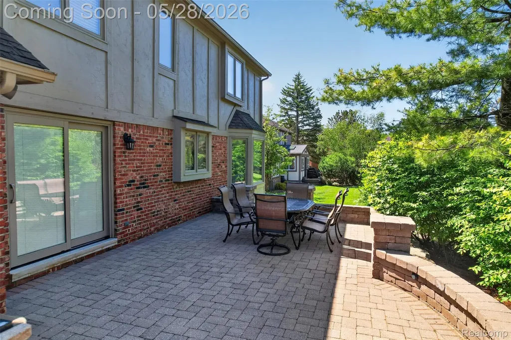 4409 Deacon Court Troy City MI 48098