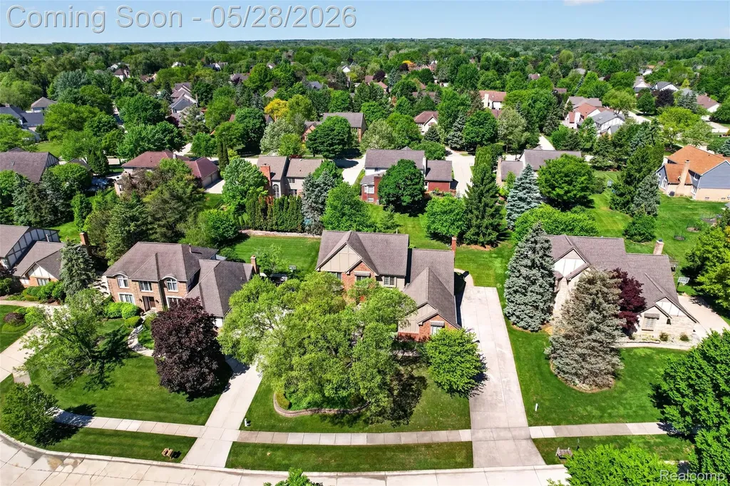 4409 Deacon Court Troy City MI 48098