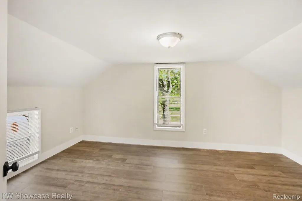 349 W Livingston Road Highland Charter Township MI 48357