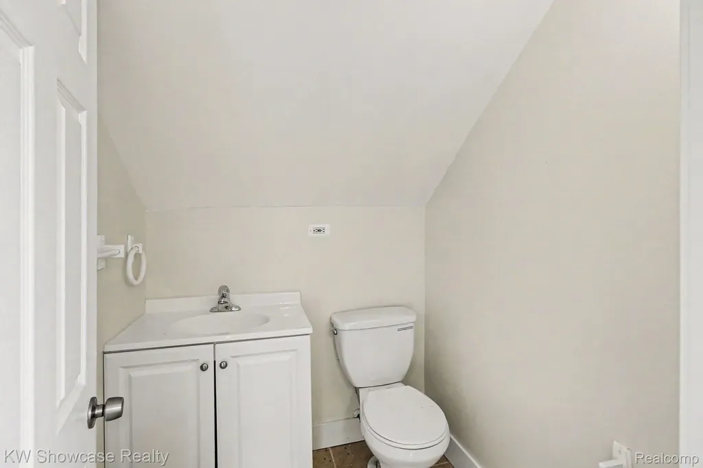 349 W Livingston Road Highland Charter Township MI 48357