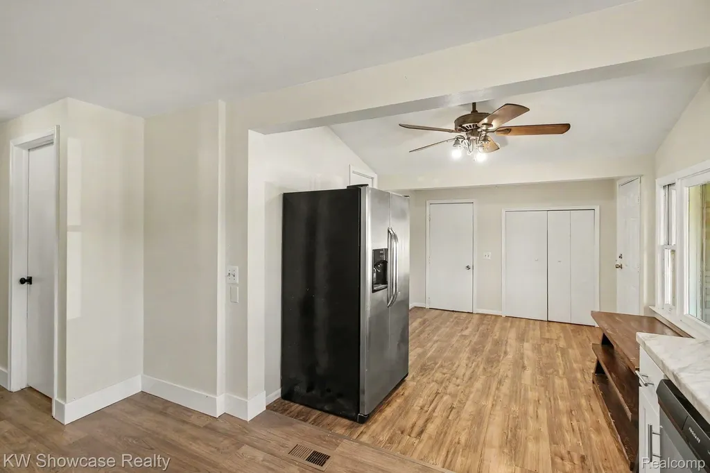 349 W Livingston Road Highland Charter Township MI 48357