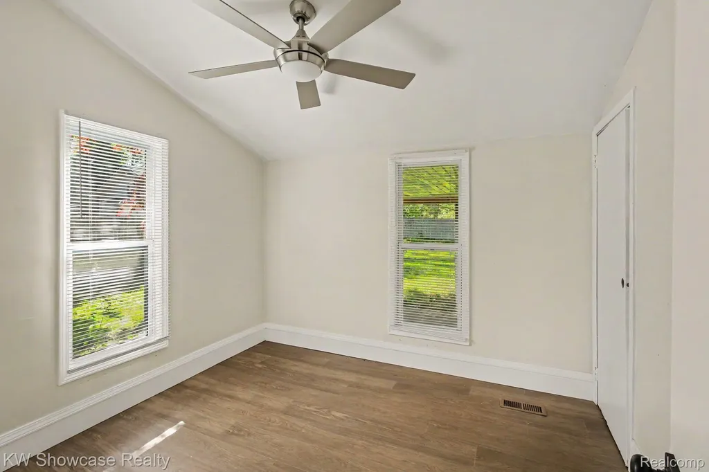 349 W Livingston Road Highland Charter Township MI 48357