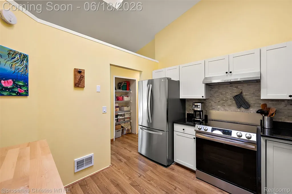 41374 Southwind Drive Canton Charter Township MI 48188