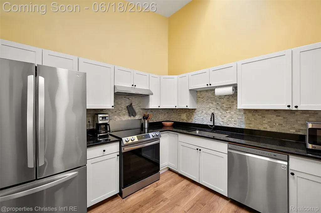 41374 Southwind Drive Canton Charter Township MI 48188