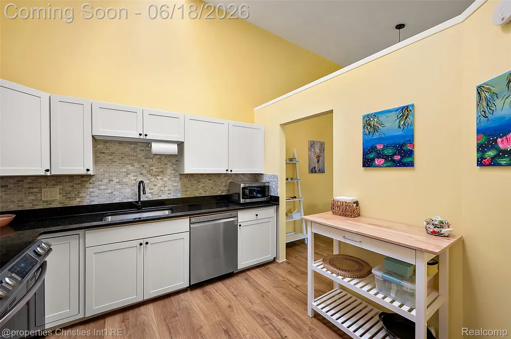 41374 Southwind Drive Canton Charter Township MI 48188