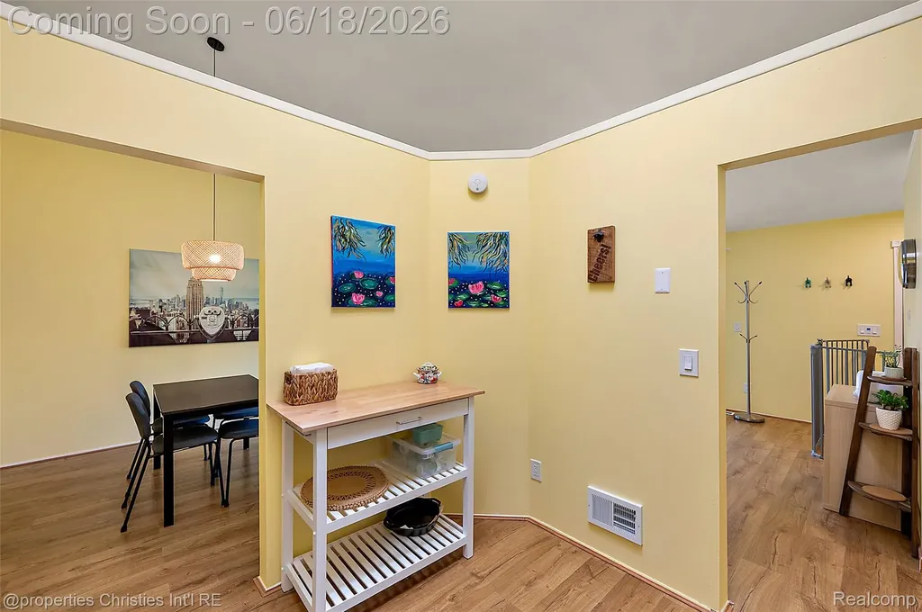 41374 Southwind Drive Canton Charter Township MI 48188