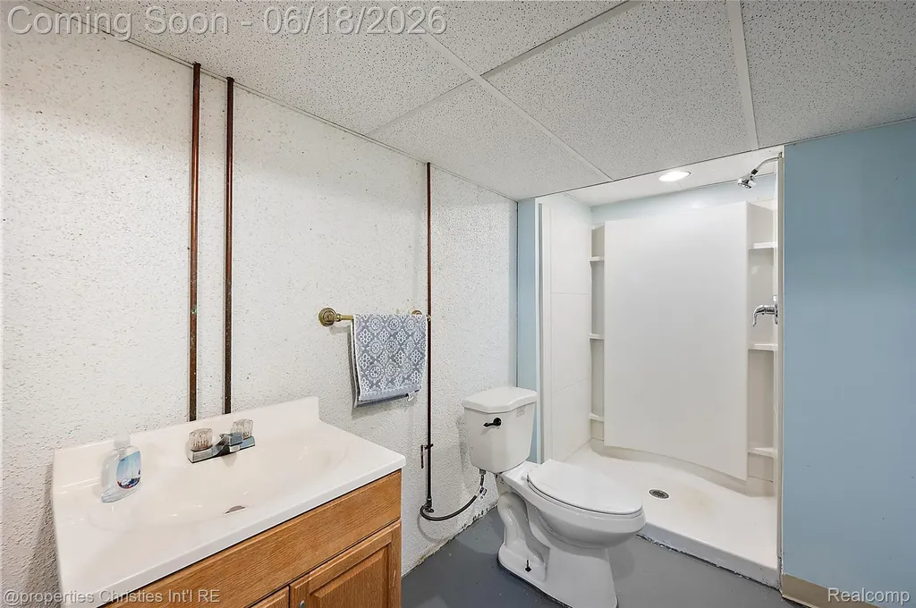 41374 Southwind Drive Canton Charter Township MI 48188