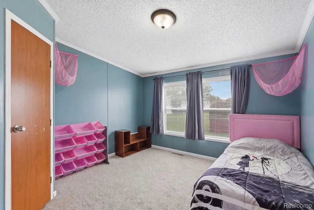 29585 Cambridge Court Chesterfield Township MI 48051