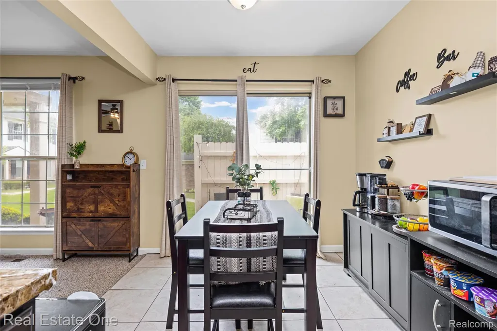 7736 Lake Ridge Drive Waterford Charter Township MI 48327