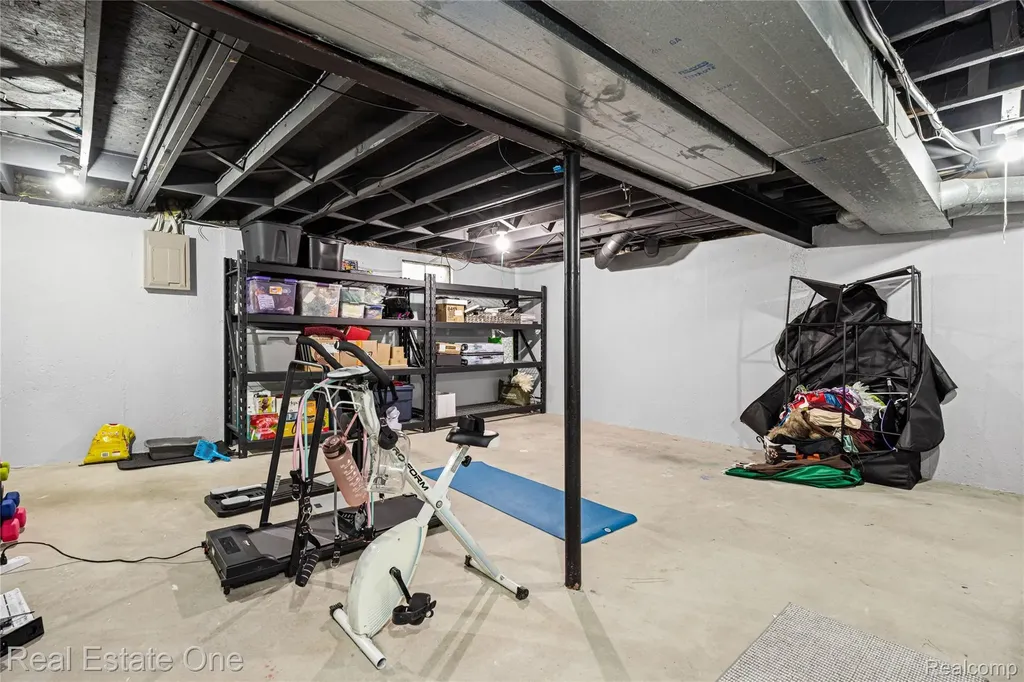 7736 Lake Ridge Drive Waterford Charter Township MI 48327