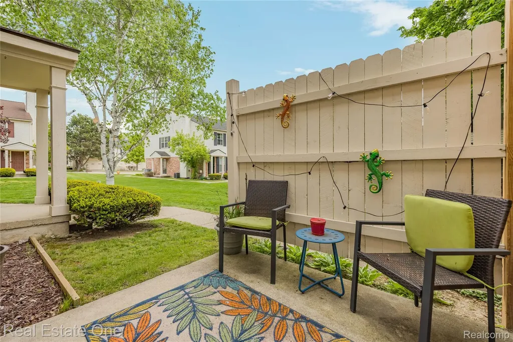 7736 Lake Ridge Drive Waterford Charter Township MI 48327