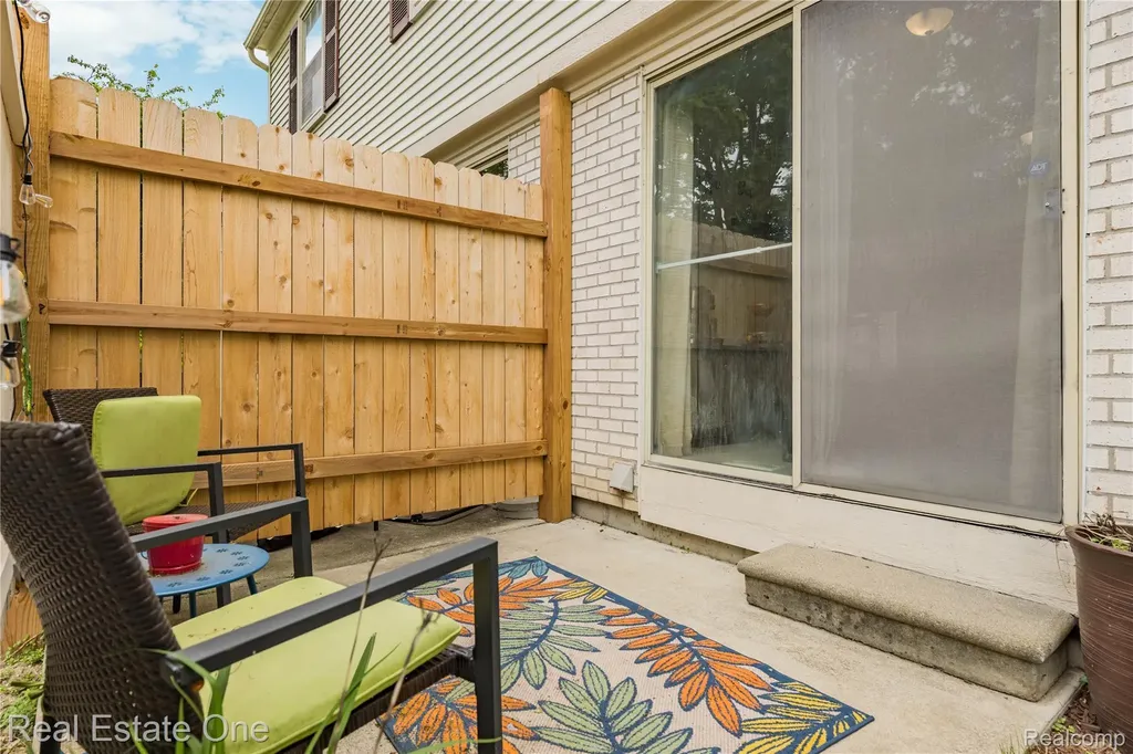 7736 Lake Ridge Drive Waterford Charter Township MI 48327