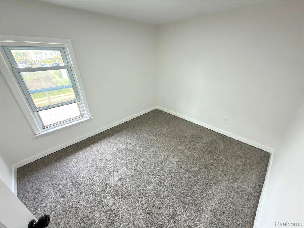 114 Pine Street River Rouge City MI 48218