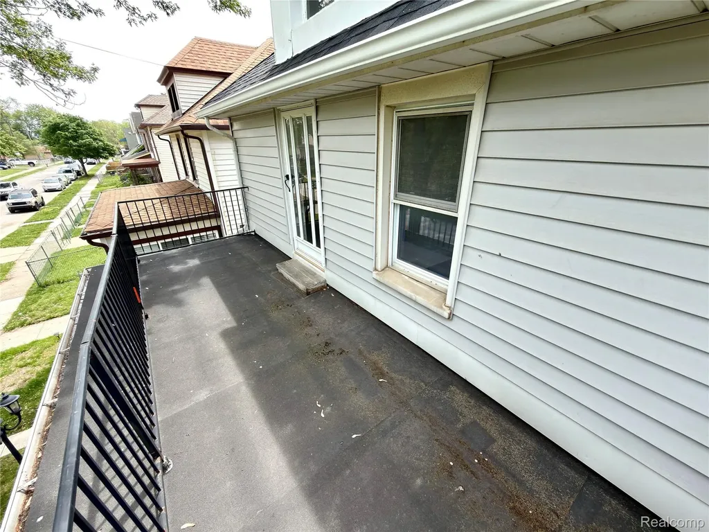 114 Pine Street River Rouge City MI 48218
