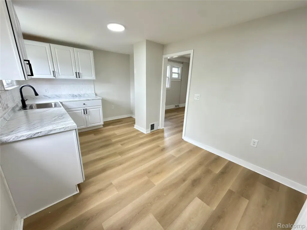 114 Pine Street River Rouge City MI 48218