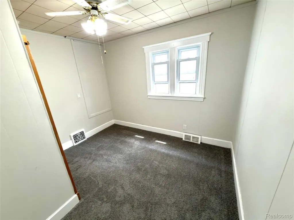 114 Pine Street River Rouge City MI 48218