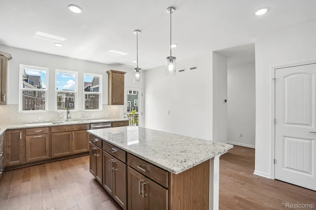 25433 Orwell Street Novi City MI 48375