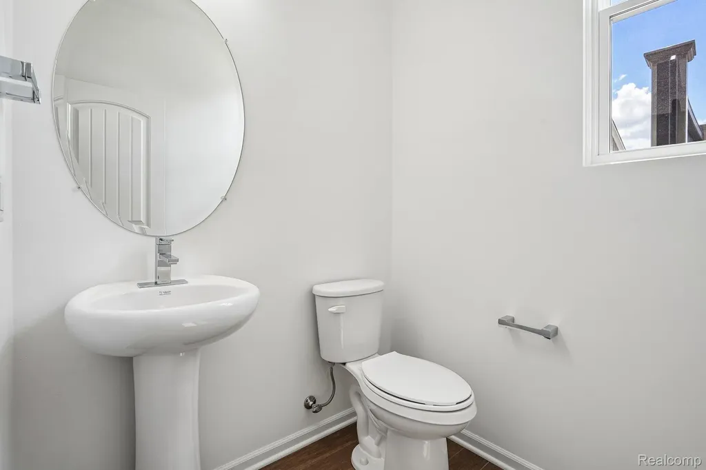 25433 Orwell Street Novi City MI 48375